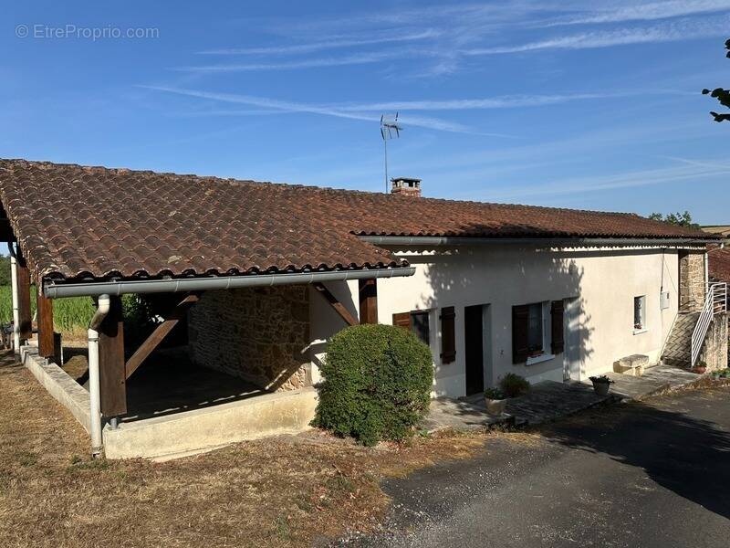 Maison à GENOUILLAC
