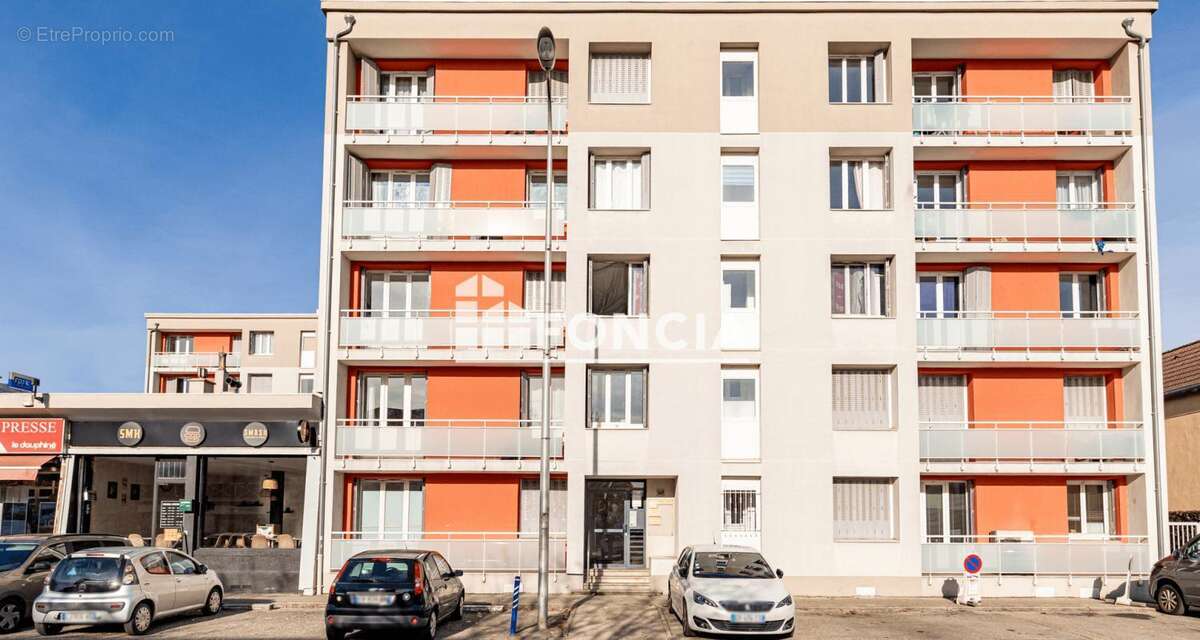 Appartement à SAINT-MARTIN-D&#039;HERES