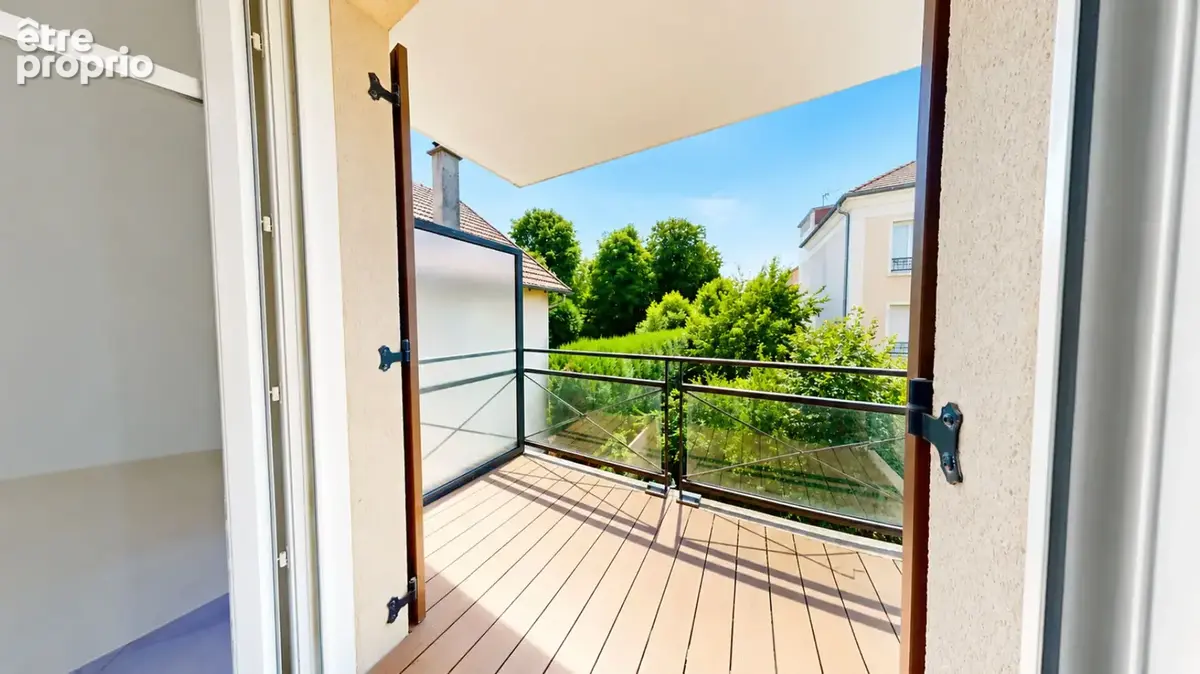 Appartement à OZOIR-LA-FERRIERE