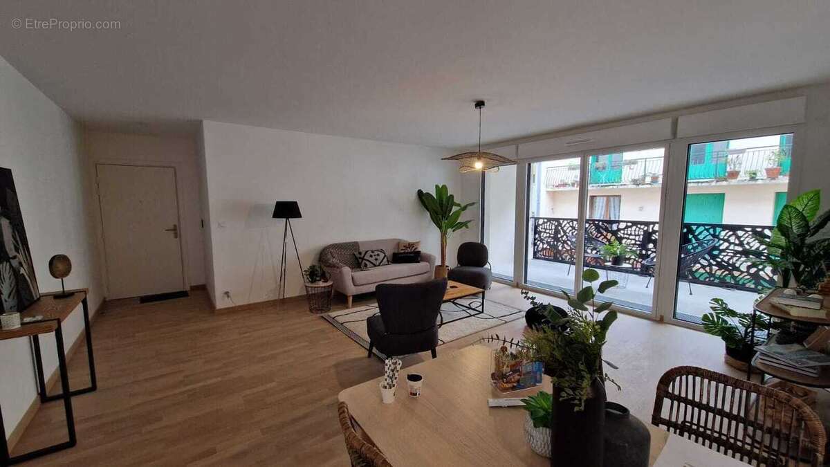 Appartement T4 + Terrasse - Quartier Saint Cyprien - photo 3