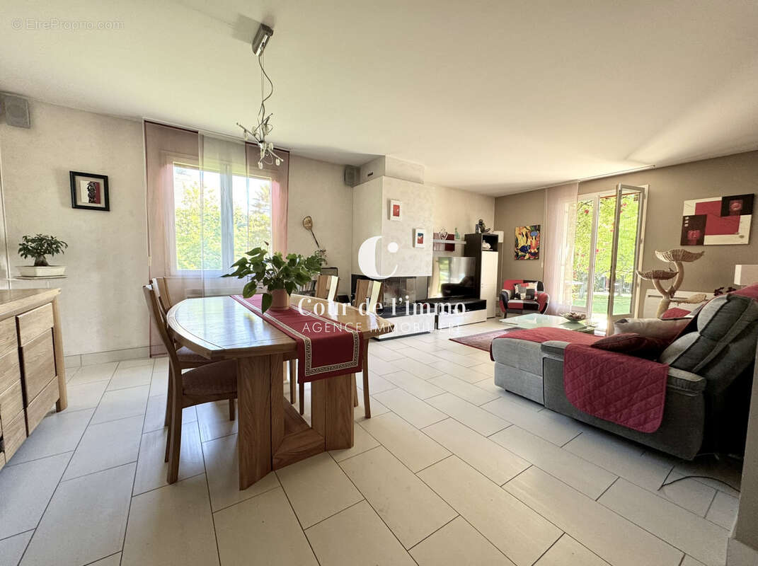 Maison à BONNE
