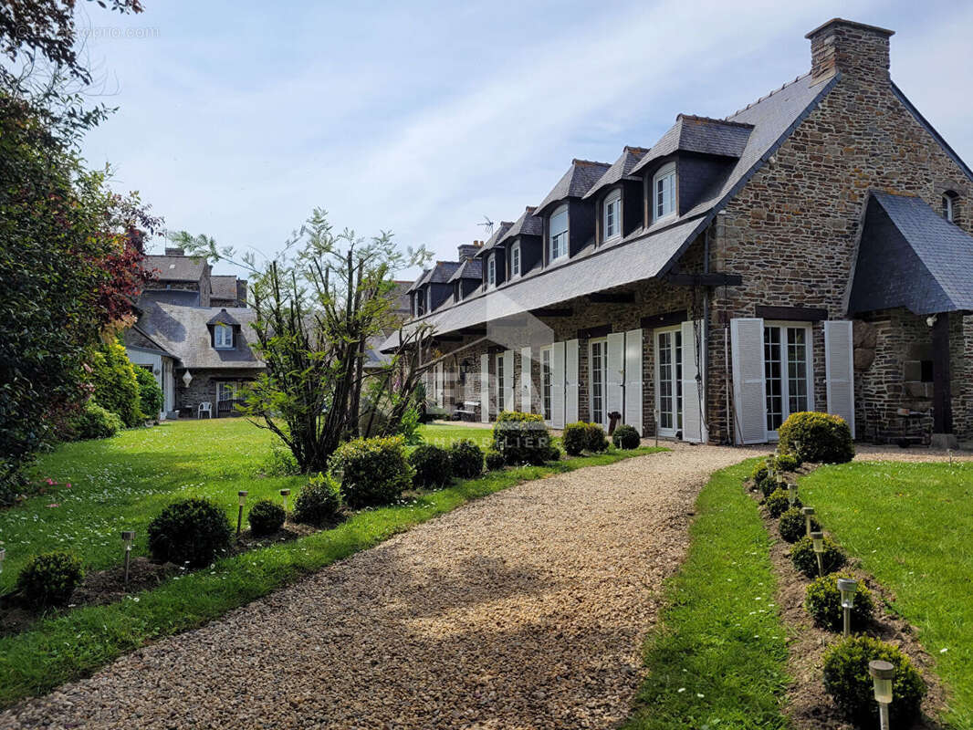 Maison à DOL-DE-BRETAGNE