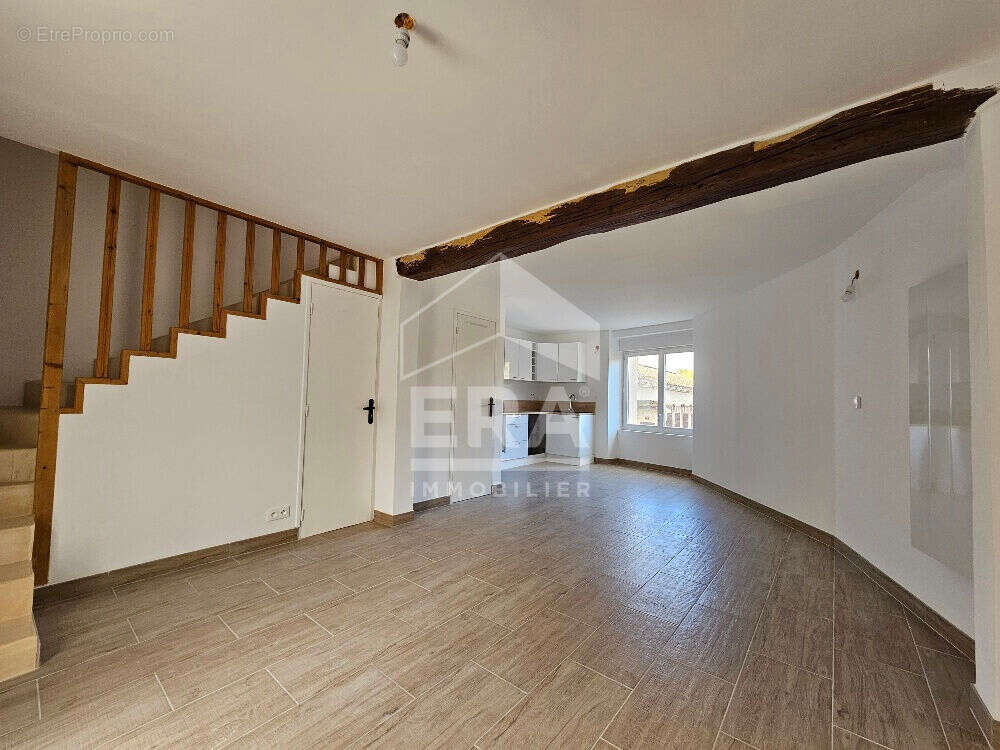 Maison à ROULLET-SAINT-ESTEPHE