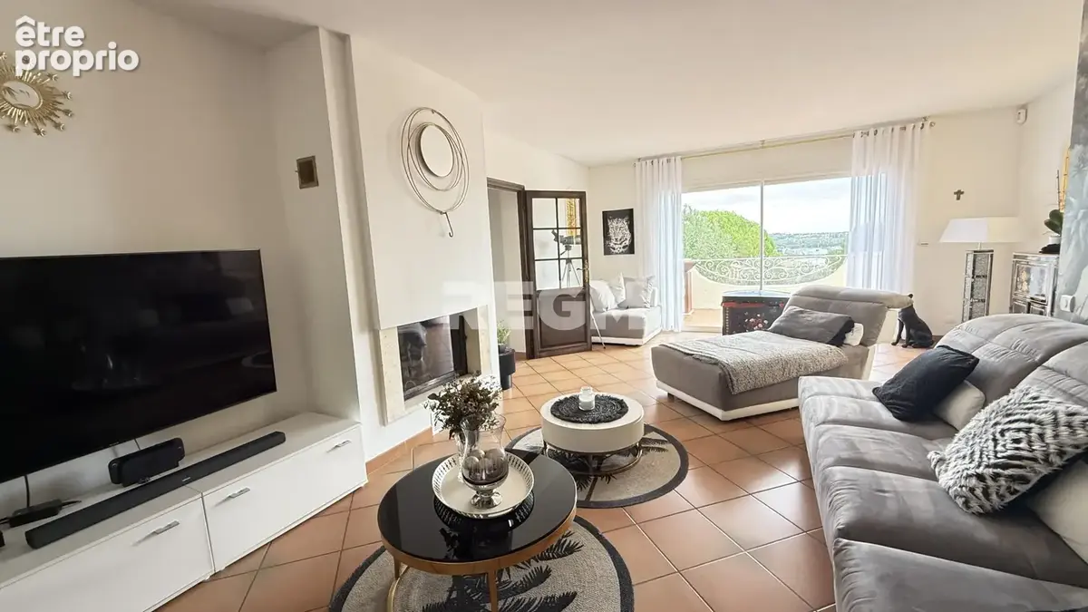 Maison d'architecte 211 m2 sur parcelle de 1780 M2 - photo 6