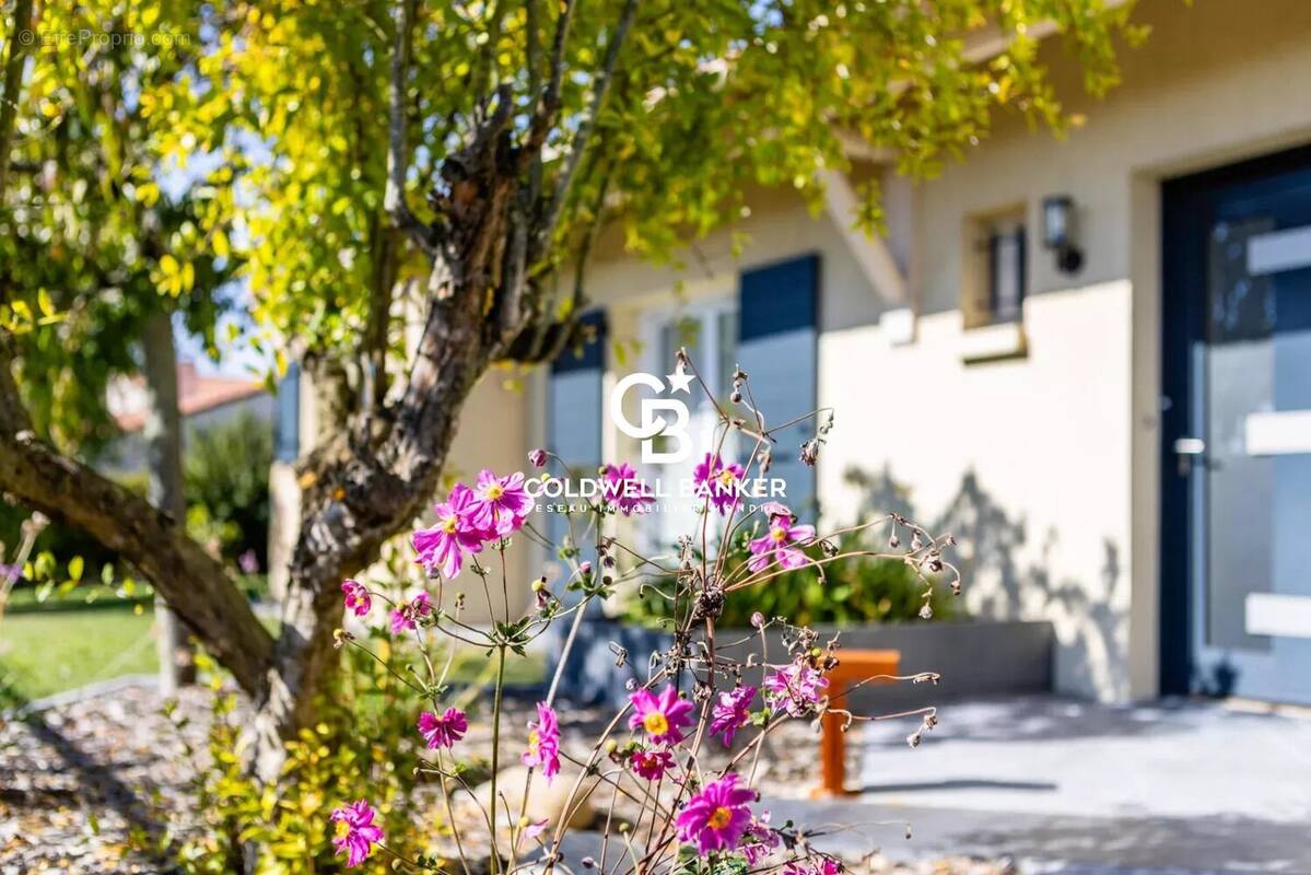 Maison à LE LANDREAU