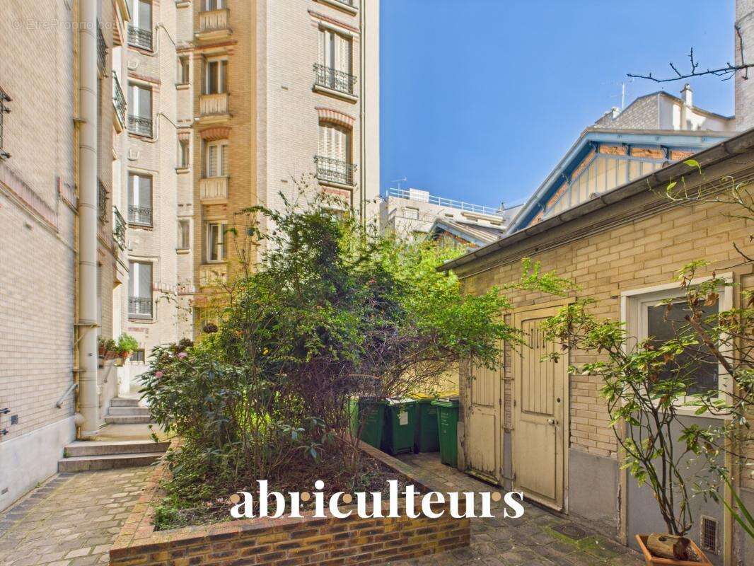 Appartement à PARIS-15E
