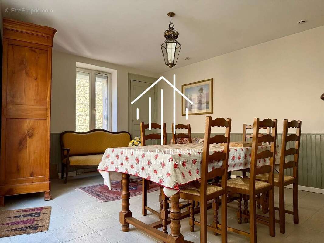 Maison à SAINT-REMEZE