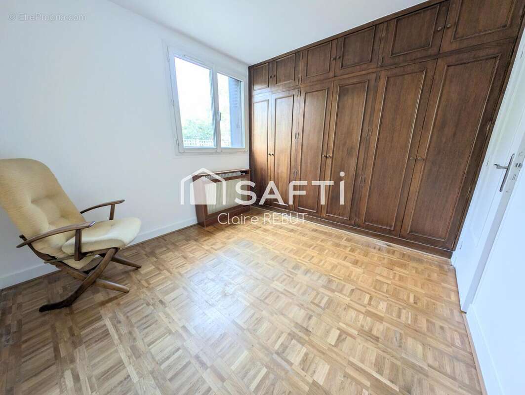 Photo 9 - Appartement à LIVRY-GARGAN