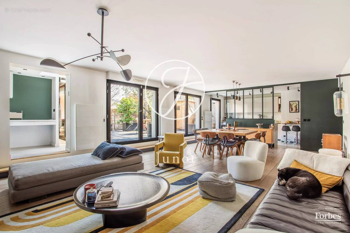 Appartement à LEVALLOIS-PERRET