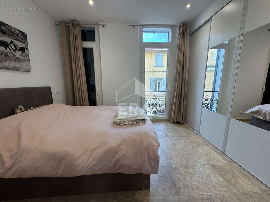 Appartement à SAINT-CYR-SUR-MER
