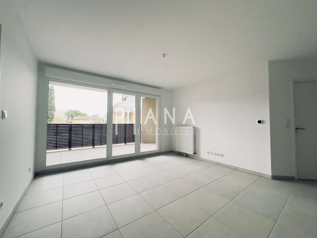 Appartement à LANCON-PROVENCE