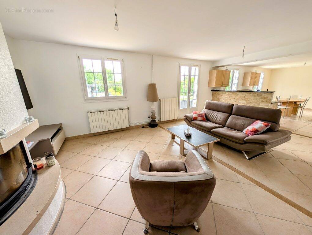 Maison à ARC-SUR-TILLE