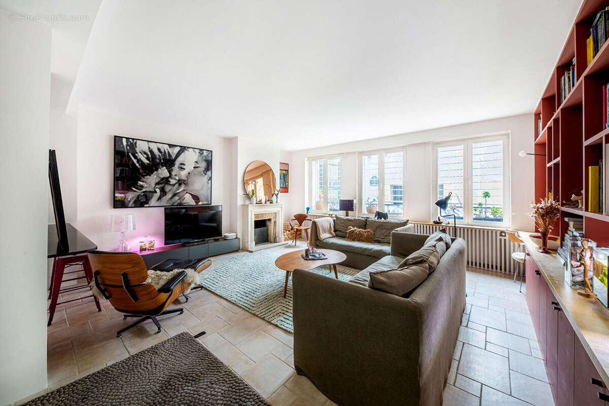 Mairie du 10e appartement en triplex - photo 4