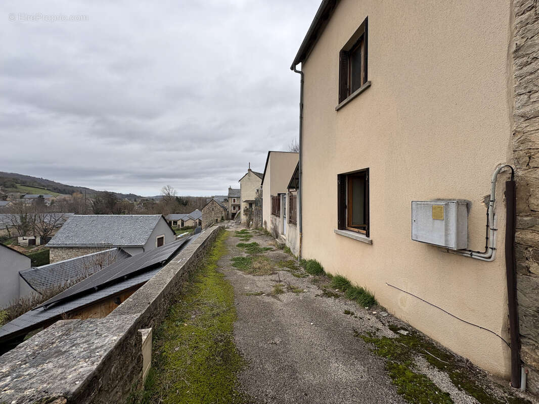 Maison à BERTHOLENE