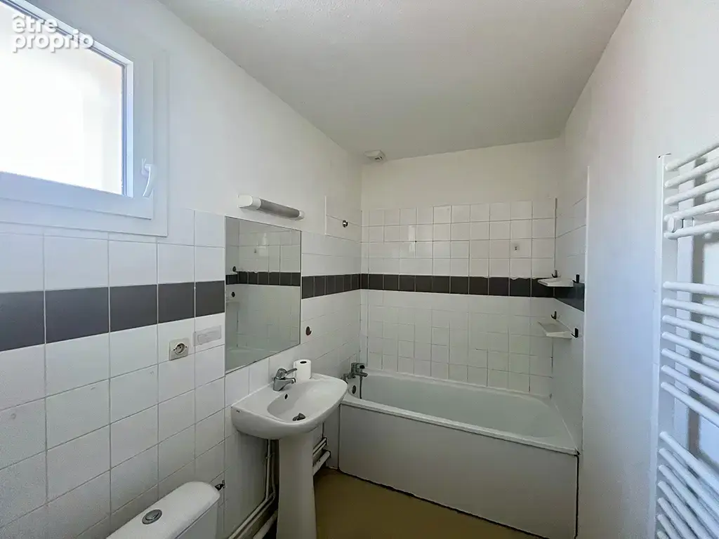 Appartement 48 m² à Martigues  - photo 7