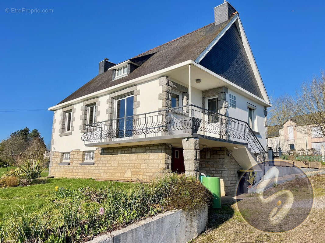 Maison à SAINT-LAURENT-SUR-OUST