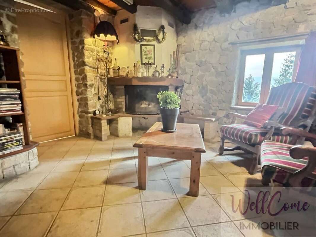Maison à SAINT-JEAN-D'ARVEY