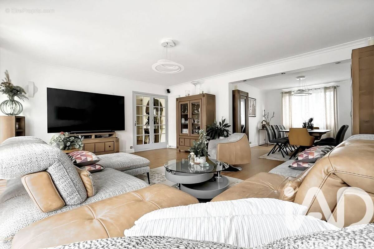 Photo 1 - Maison à CHAMPS-SUR-MARNE