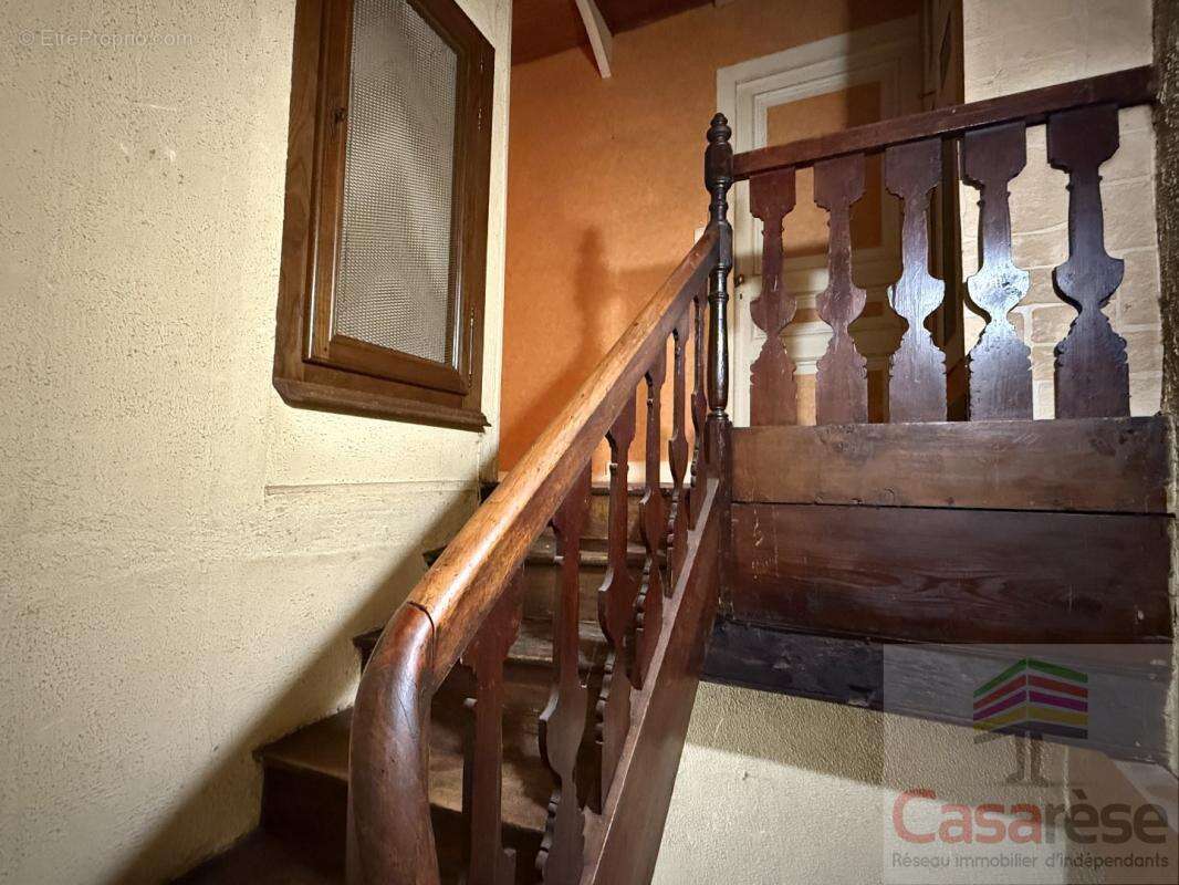 Maison 94 m² à Bey  - photo 7