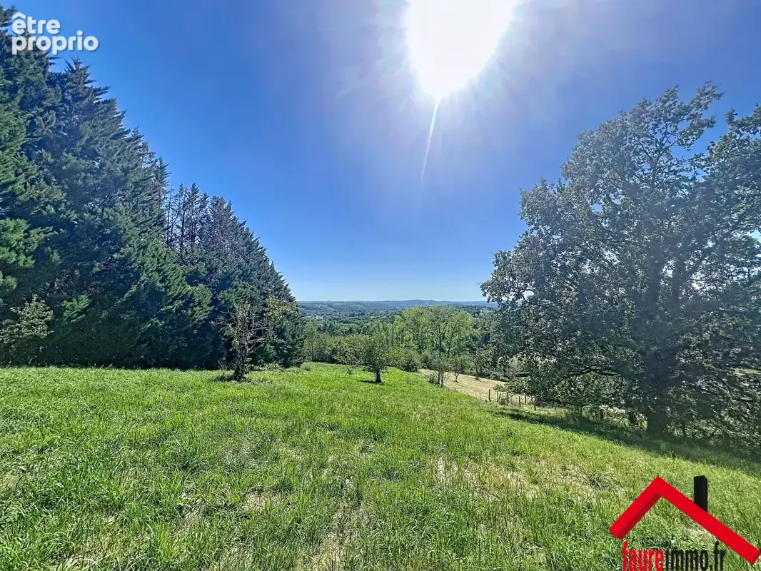 Terrain à DONZENAC