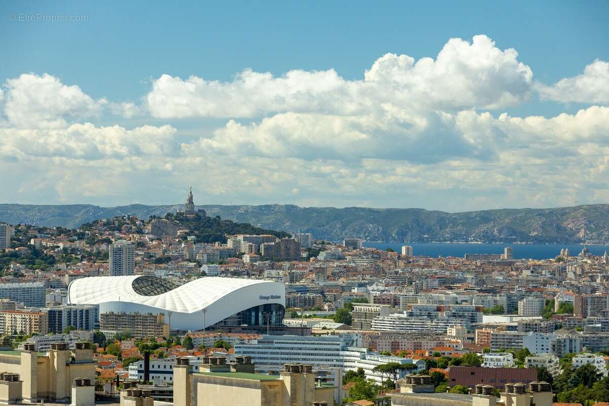 ***marseille 9eme…residence la rouviere…grand t3 traversant…possibilite de recreer une 3eme chambre…etage eleve…vue panoramique* - photo 3