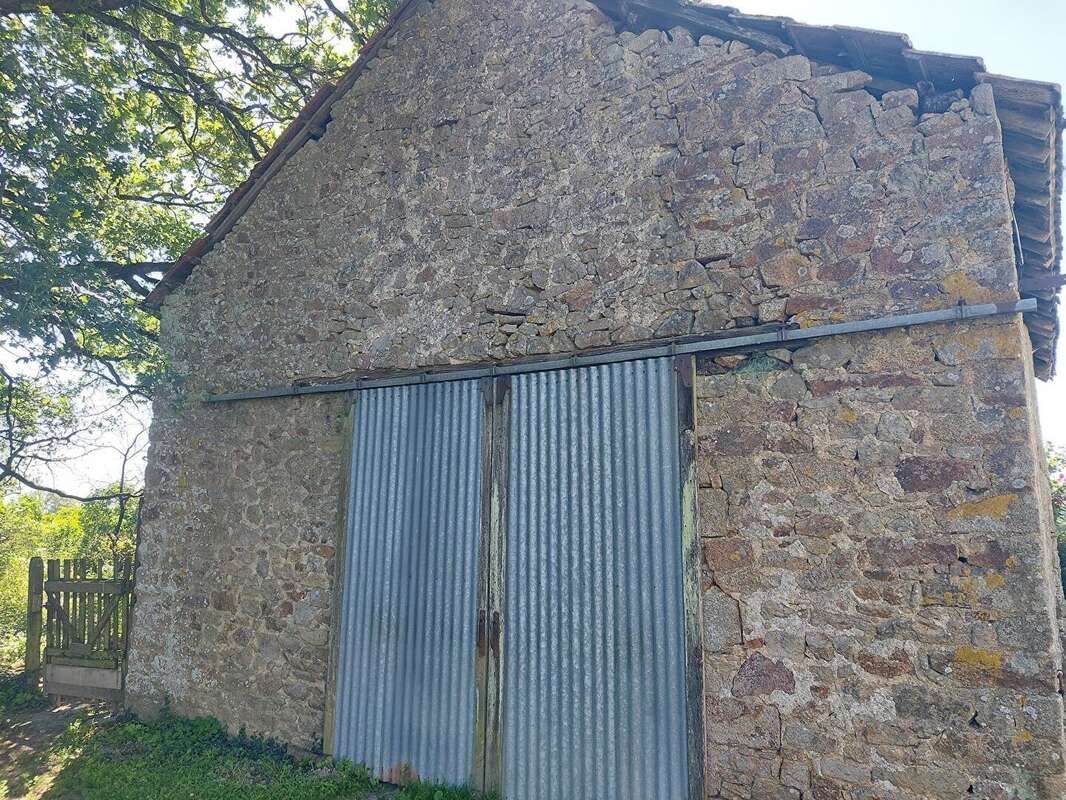 Maison à LE PERTRE