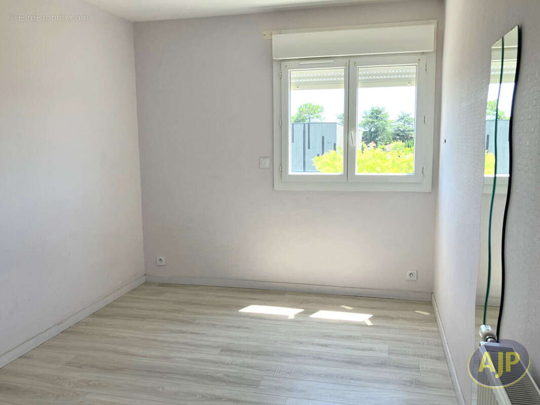 Nouvelle pépite AJP ! Appartement Libourne 5 pièce(s) - photo 6
