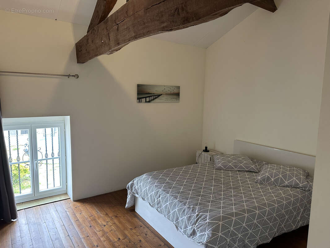 Propriété de caractère rénovée avec dépendances rénovées , Sigogne. - photo 28