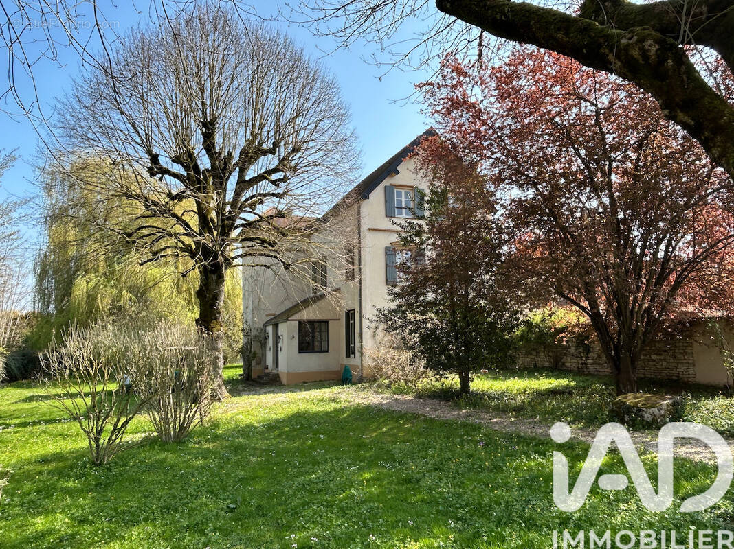 Photo 1 - Maison à NOYERS