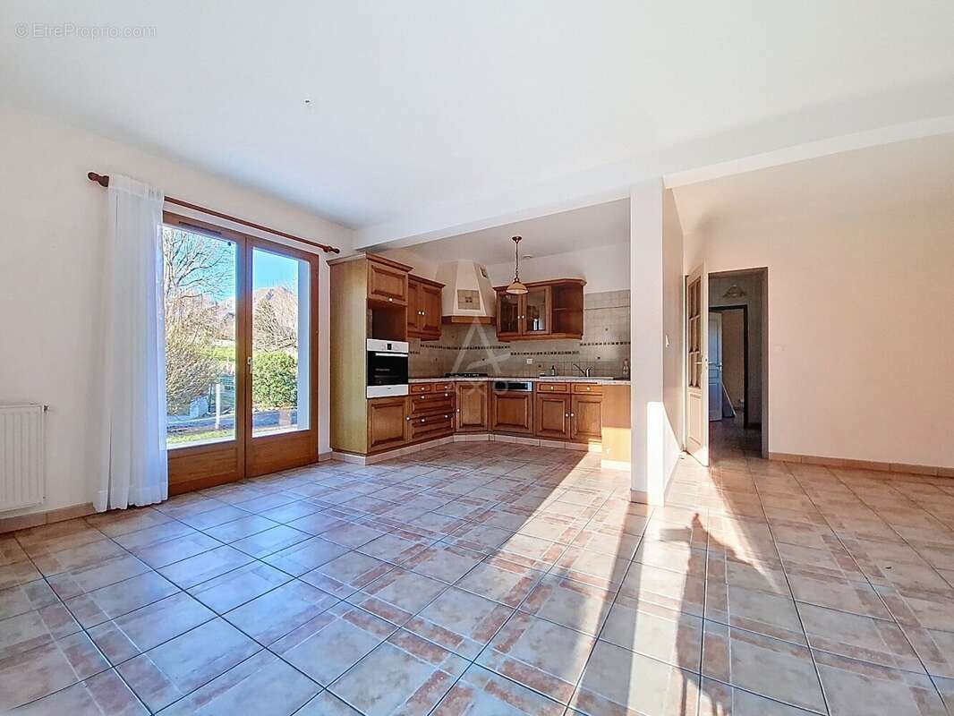 Maison à ARCIZANS-AVANT