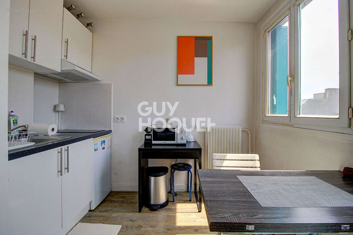 Appartement à PARIS-20E