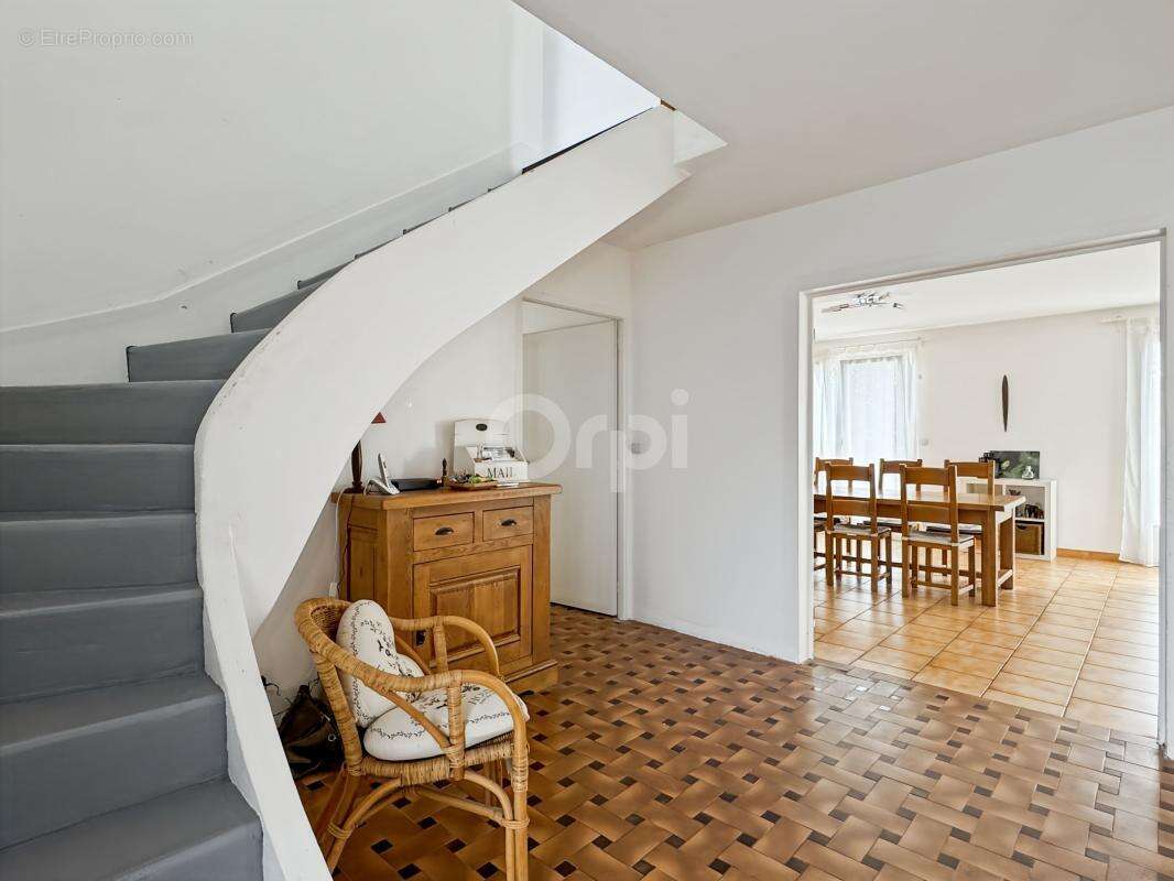 Maison à GROSSOEUVRE