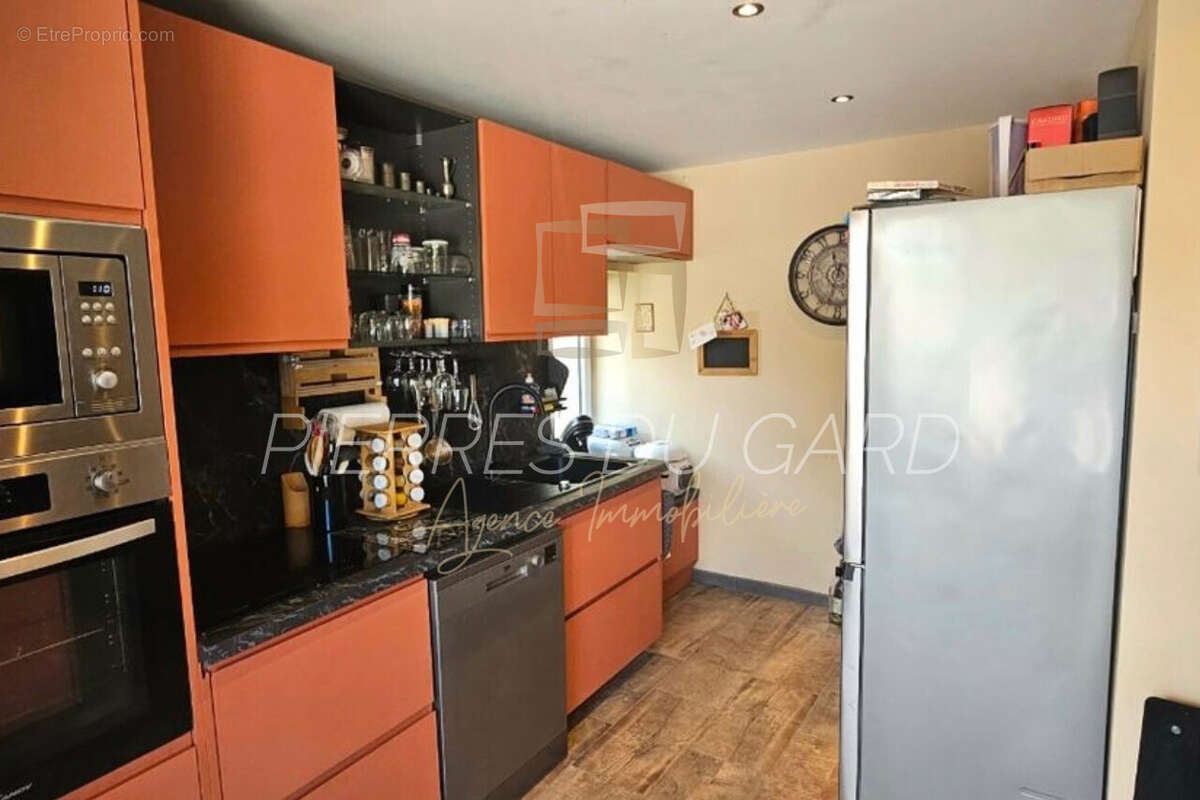 Maison 138 m² à Saint-Jean-De-Ceyrargues  - photo 3