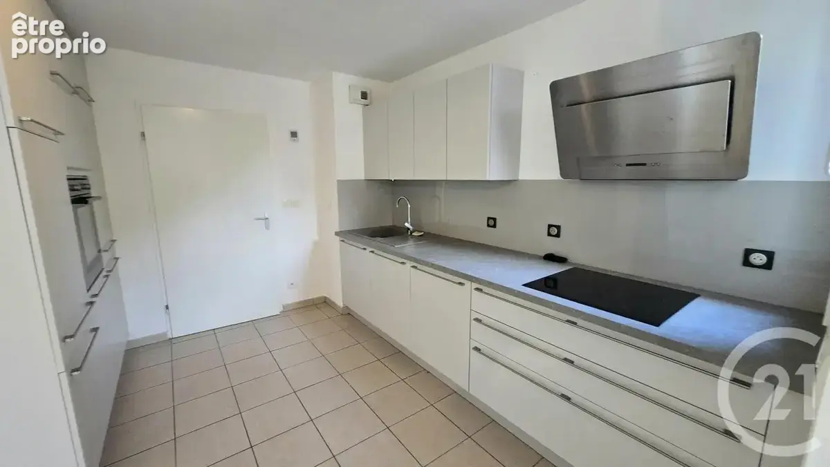 Appartement 3 pièces 67 m² à vendre à Pont-Sainte-Maxence (60700) - photo 3