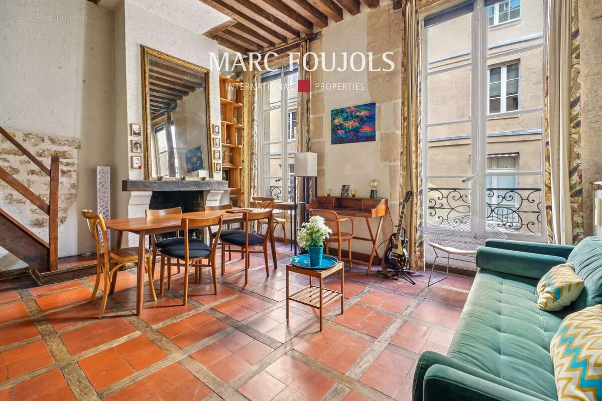 Paris VI - appartement 2 pièces - quartier de la Monnaie - photo 3