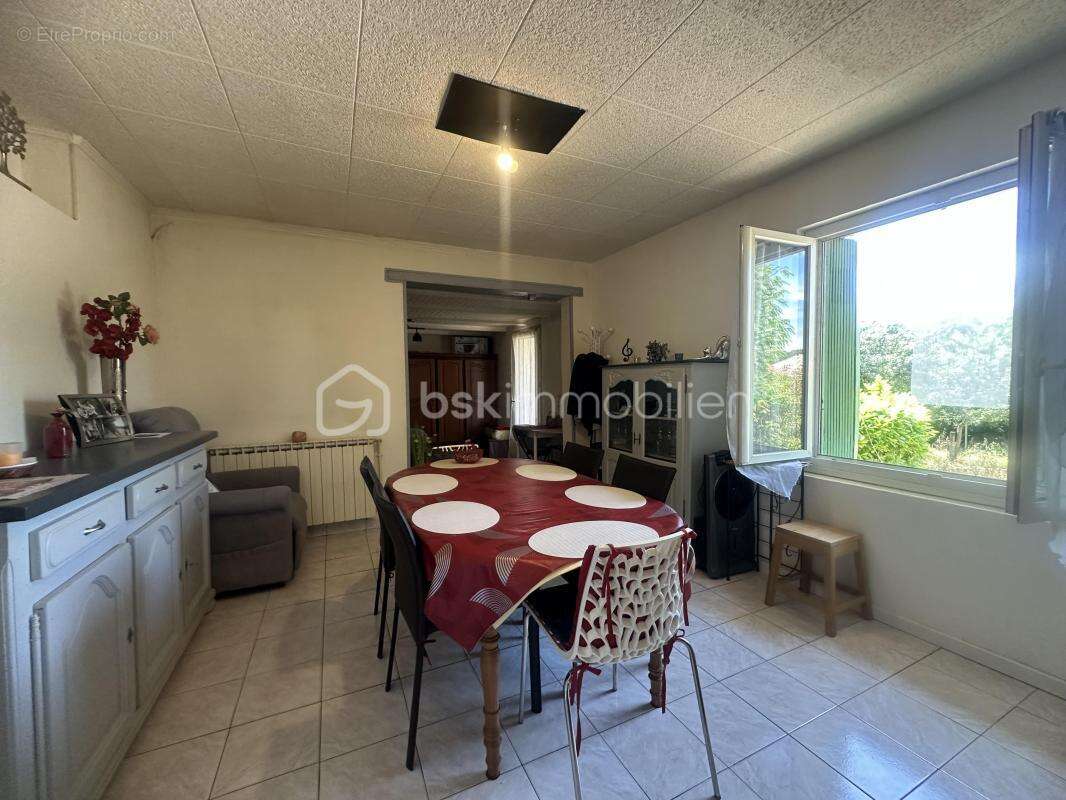 Appartement à SAINT-MARTIN-DE-VALGALGUES