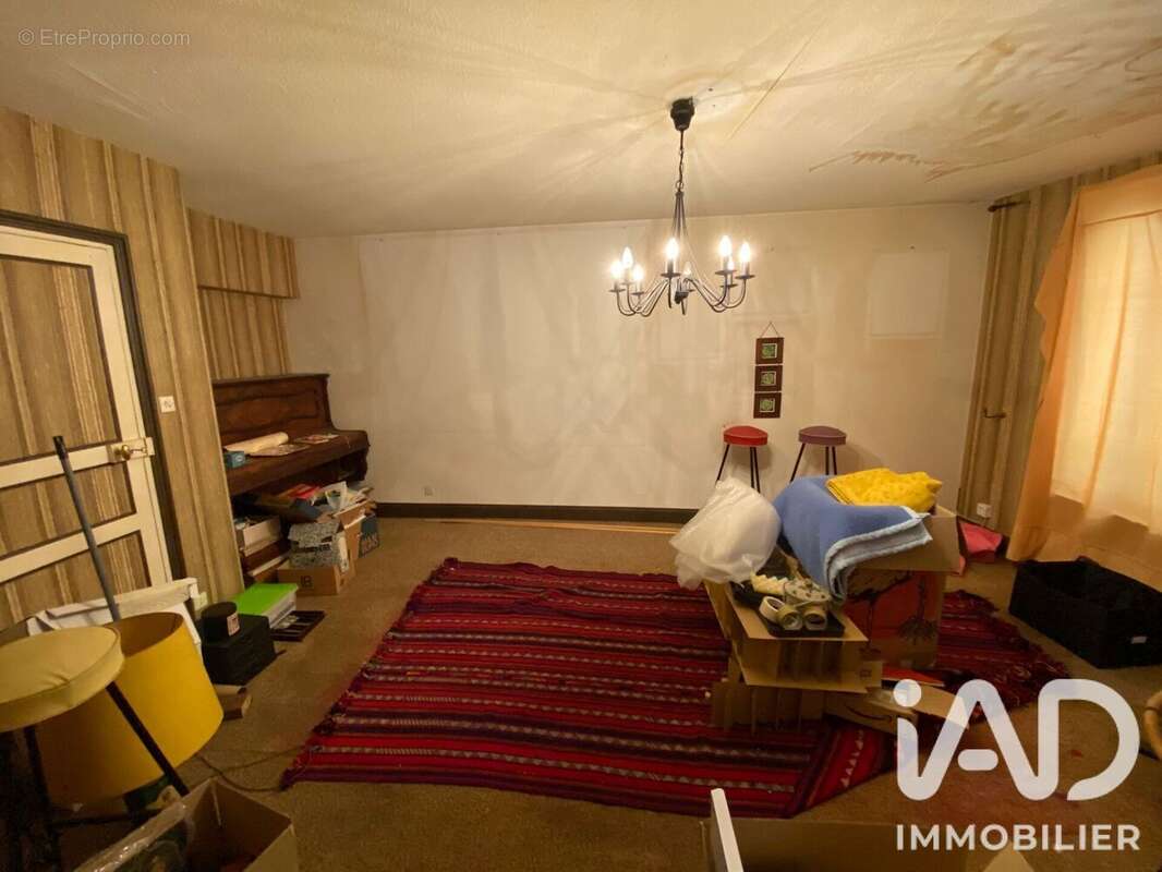 Maison 273 m² à Parthenay  - photo 8