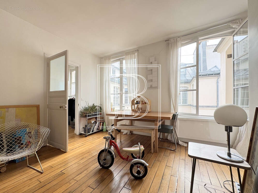 Appartement à PARIS-4E