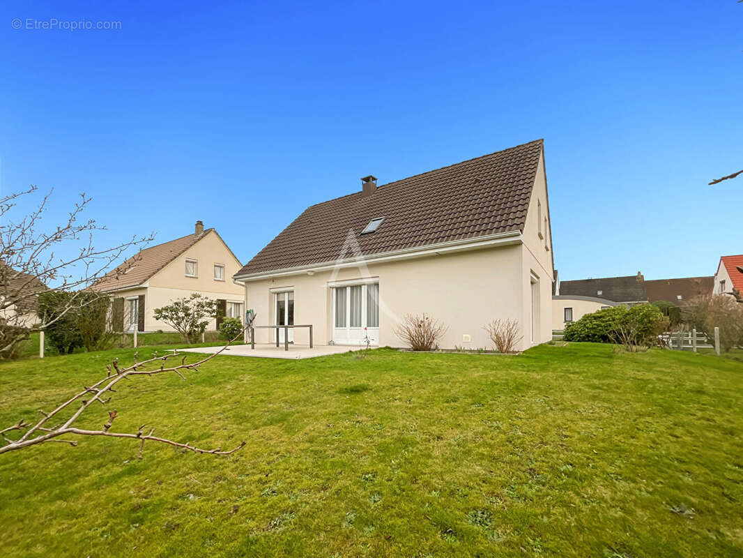Maison à LE MESNIL-ESNARD