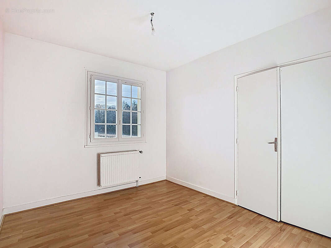 Maison à SAINT-JUNIEN