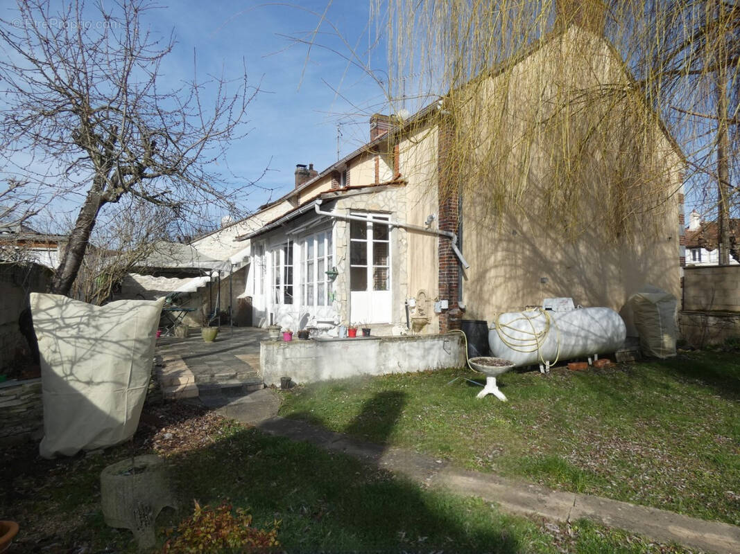 Maison à CHARMOY