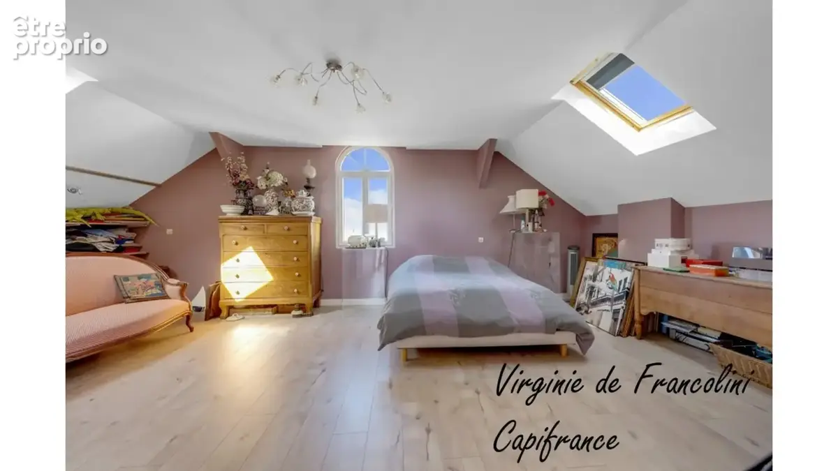 A vendre-Meulière-Centre-Ville-7 pièces-Parcelle de 500 m²-garages-Sous-sol-11 mn à pied RER E-6mn en voiture RER A - photo 13