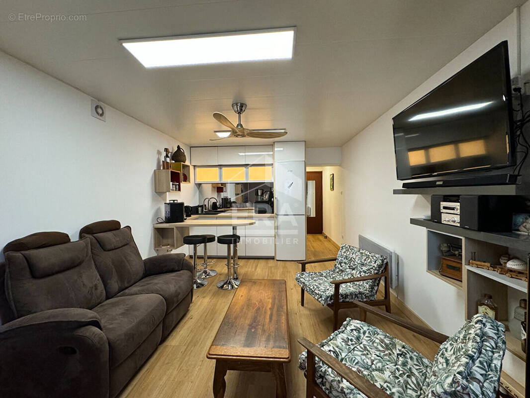 Appartement à SAINT-CYR-SUR-MER