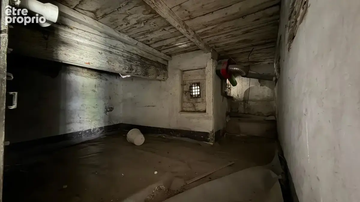 Appartement à vendre - voiron hyper-centre - plateau à aménager avec combles - photo 5