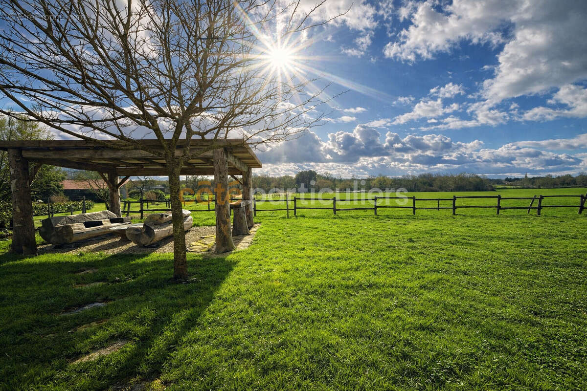 Maison à LA BOISSIERE-DE-MONTAIGU