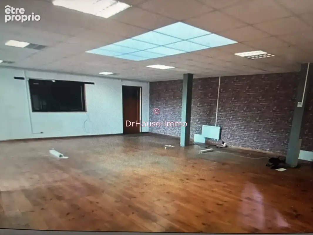 Commerce 955 m² à Le Havre  - photo 3