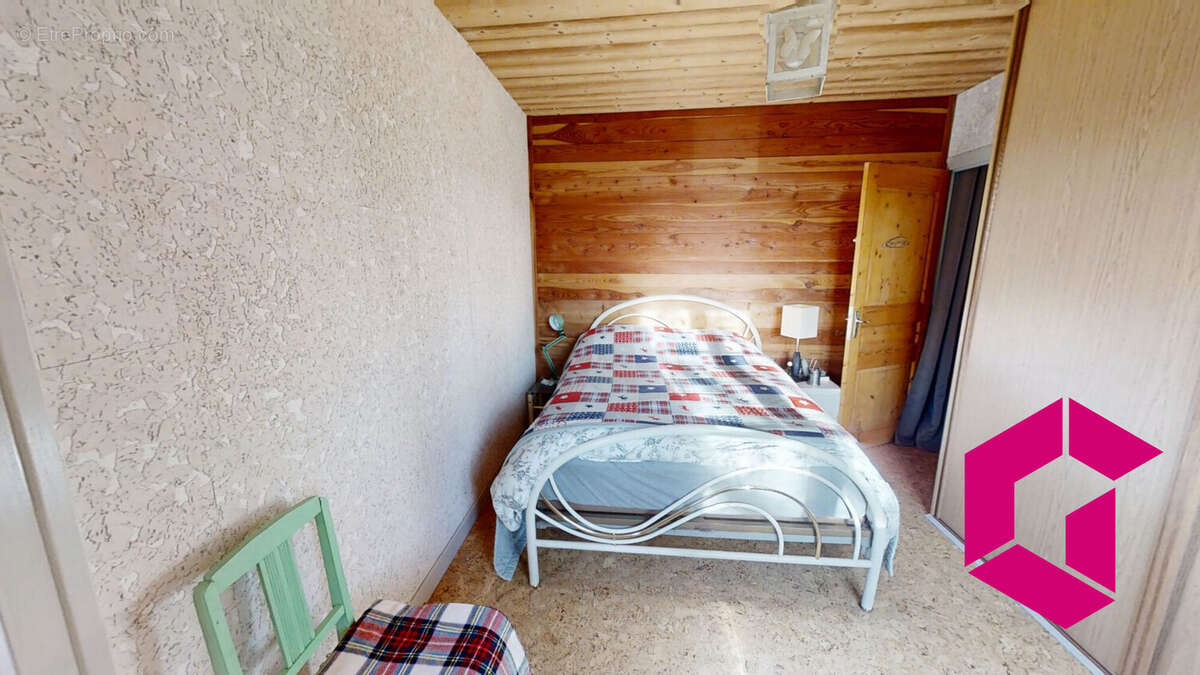 Maison à OLLIERGUES