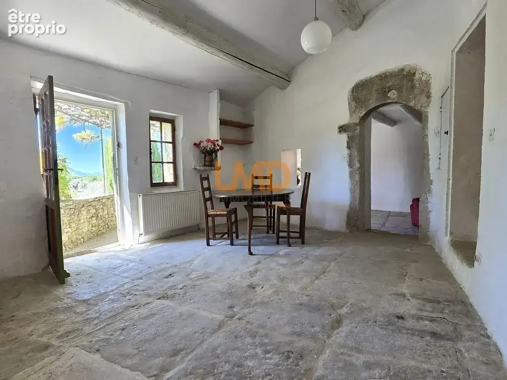 Authentique mas du 18ᵉ à Gordes avec piscine et vue panoramique - photo 7