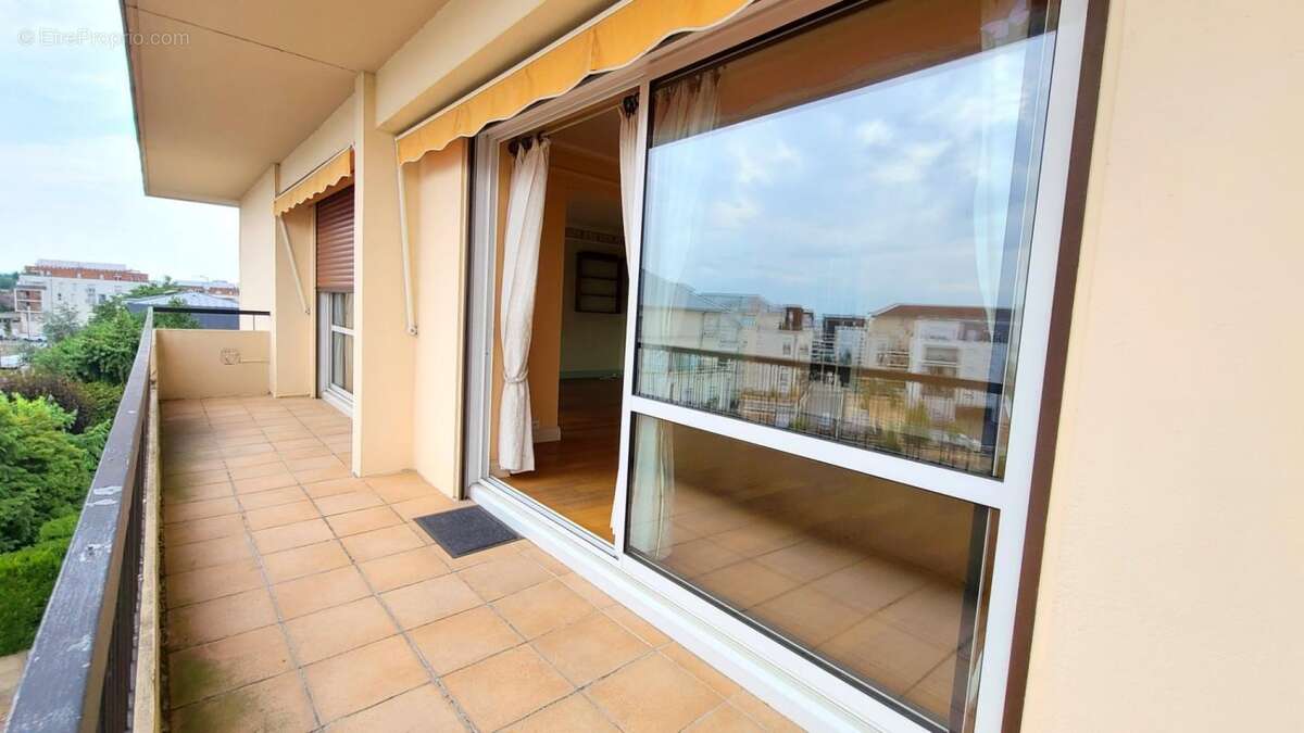 Chartres - grand t3 - 82 m² avec double sejour - garage - photo 12