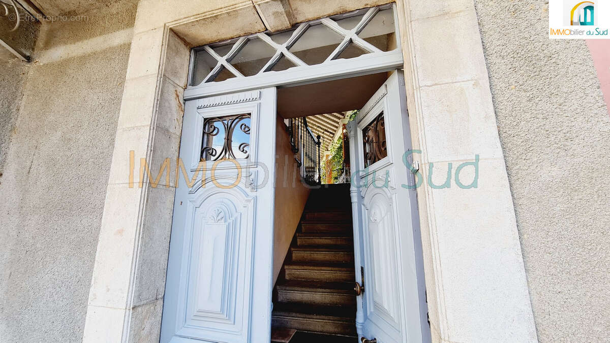 Maison à LEZAN